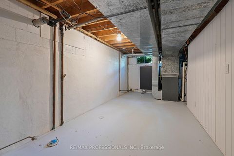Photo 37 at 15 Bell Royal Court, Humber Valley, Toronto