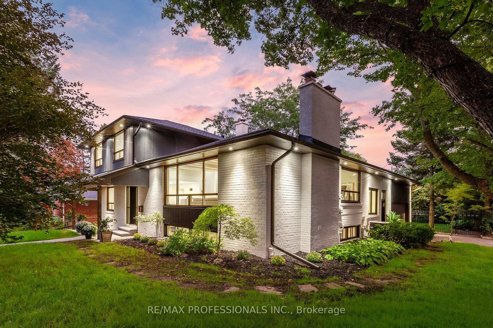 15 Bell Royal Court, Humber Valley, Toronto 