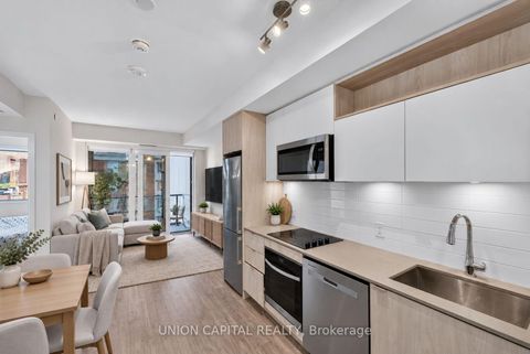 Photo 4 at 609 - 70 Princess Street, Waterfront Communities C8, Toronto
