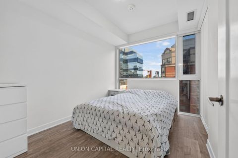 Photo 5 at 609 - 70 Princess Street, Waterfront Communities C8, Toronto