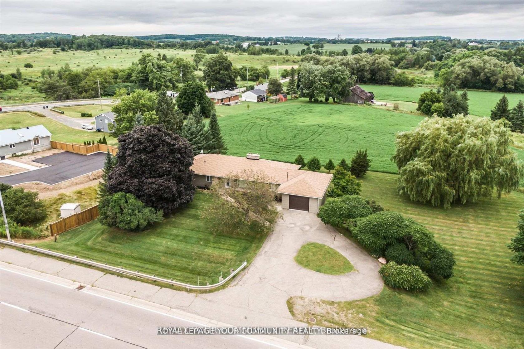 6162 Highway 9, Schomberg, King photo number 2