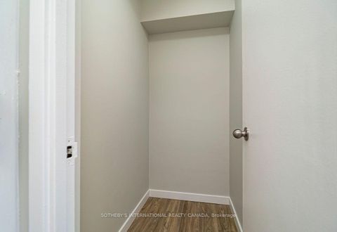 Photo 8 at 1004 - 720 Spadina Avenue, University, Toronto