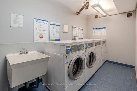 Photo 13 at 1004 - 720 Spadina Avenue, University, Toronto