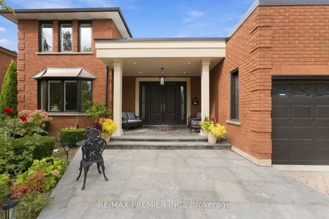 Photo 5 at 98 Cairnburg Place, Islington Woods, Vaughan