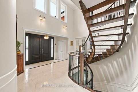Photo 8 at 98 Cairnburg Place, Islington Woods, Vaughan
