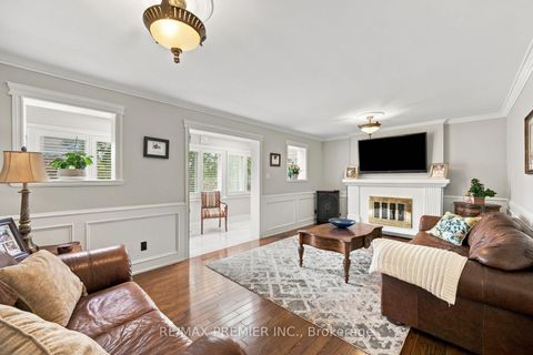 Photo 12 at 98 Cairnburg Place, Islington Woods, Vaughan