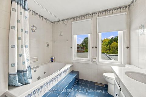 Photo 39 at 98 Cairnburg Place, Islington Woods, Vaughan