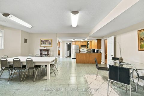 Photo 43 at 98 Cairnburg Place, Islington Woods, Vaughan