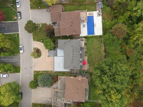 Photo 49 at 98 Cairnburg Place, Islington Woods, Vaughan