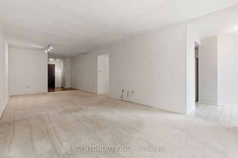 Photo 10 at 1003 - 30 Holly Street, Mount Pleasant West, Toronto