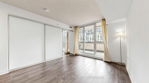Photo 8 at 316 - 85 Queens Wharf Road, Waterfront Communities C1, Toronto