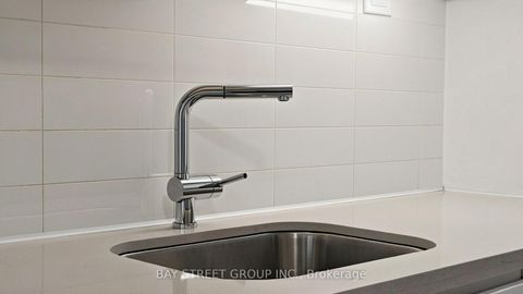Photo 13 at 316 - 85 Queens Wharf Road, Waterfront Communities C1, Toronto