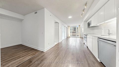 Photo 14 at 316 - 85 Queens Wharf Road, Waterfront Communities C1, Toronto
