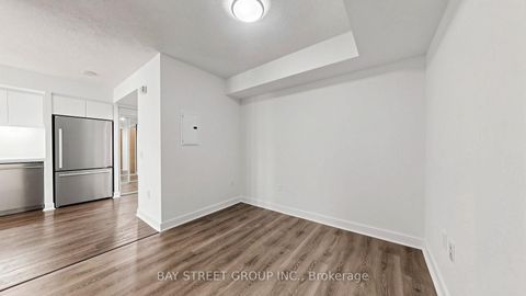 Photo 15 at 316 - 85 Queens Wharf Road, Waterfront Communities C1, Toronto