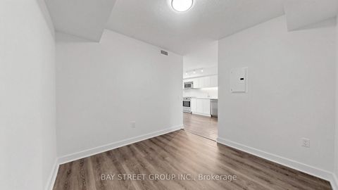 Photo 16 at 316 - 85 Queens Wharf Road, Waterfront Communities C1, Toronto