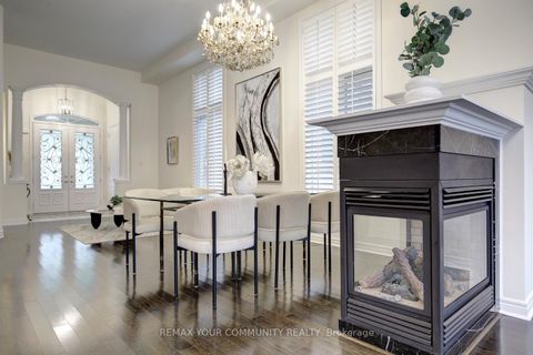 Photo 20 at 79 Chayna Crescent, Patterson, Vaughan