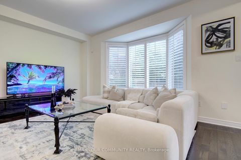 Photo 21 at 79 Chayna Crescent, Patterson, Vaughan