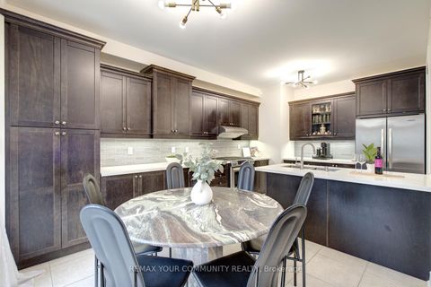 Photo 29 at 79 Chayna Crescent, Patterson, Vaughan