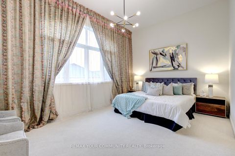 Photo 35 at 79 Chayna Crescent, Patterson, Vaughan