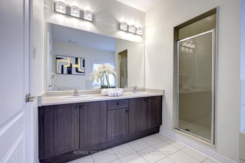 Photo 38 at 79 Chayna Crescent, Patterson, Vaughan