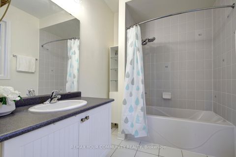 Photo 40 at 79 Chayna Crescent, Patterson, Vaughan
