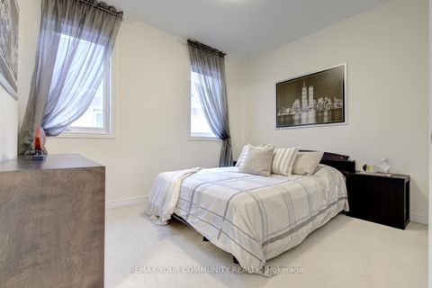 Photo 43 at 79 Chayna Crescent, Patterson, Vaughan