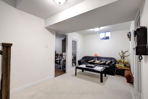 Photo 45 at 79 Chayna Crescent, Patterson, Vaughan