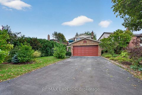 Photo 1 at 155 Stephen Street, North Richvale, Richmond Hill