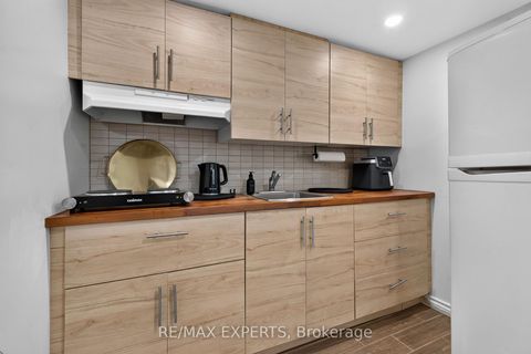 Photo 30 at 155 Stephen Street, North Richvale, Richmond Hill