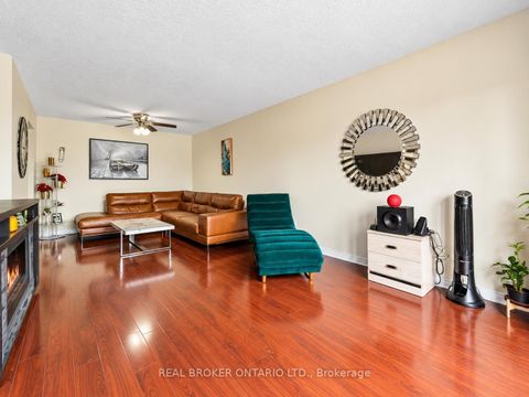 Photo 2 at 54 Millhouse Crescent, Rouge E11, Toronto