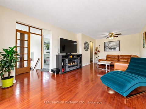 Photo 3 at 54 Millhouse Crescent, Rouge E11, Toronto