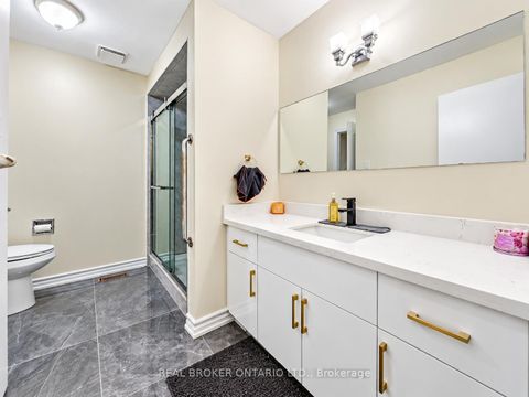 Photo 8 at 54 Millhouse Crescent, Rouge E11, Toronto