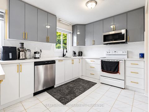 Photo 10 at 54 Millhouse Crescent, Rouge E11, Toronto