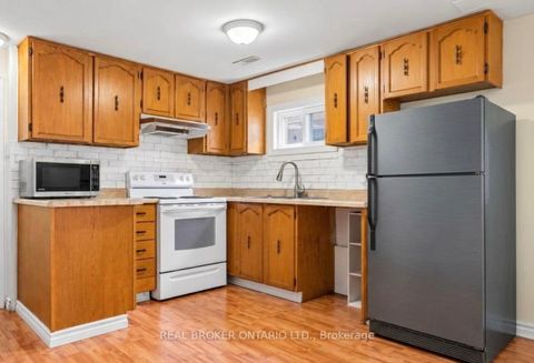 Photo 15 at 54 Millhouse Crescent, Rouge E11, Toronto
