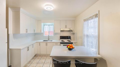 Photo 9 at 82 Tower Drive, Maryvale, Toronto