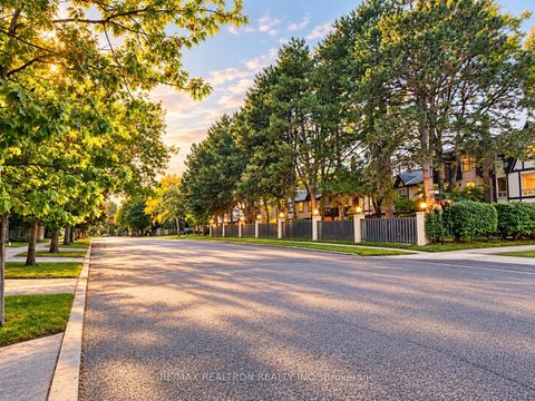 Photo 3 at 2 Morning Glory Way, Steeles, Toronto