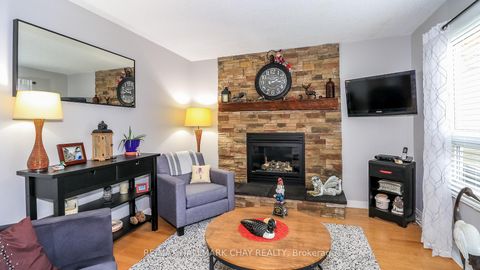 Photo 7 at 79 Browning Trail, Letitia Heights, Barrie