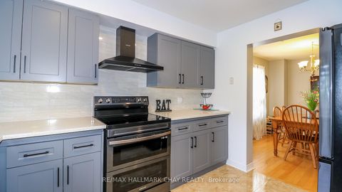 Photo 10 at 79 Browning Trail, Letitia Heights, Barrie