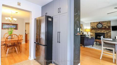 Photo 13 at 79 Browning Trail, Letitia Heights, Barrie