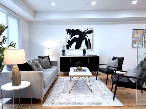Photo 3 at 257 Chisholm Avenue, Lumsden, Toronto