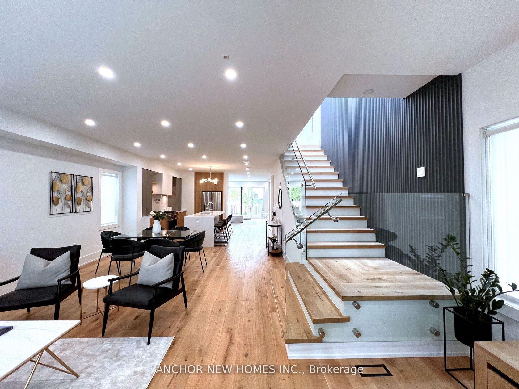 257 Chisholm Avenue, Lumsden, Toronto 