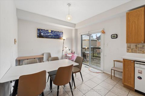 Photo 17 at 44 Antique Drive, Oak Ridges Lake Wilcox, Richmond Hill