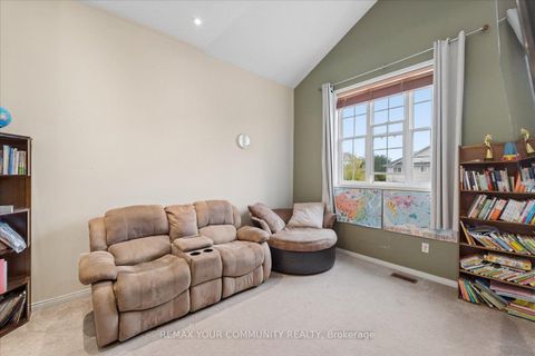 Photo 21 at 44 Antique Drive, Oak Ridges Lake Wilcox, Richmond Hill