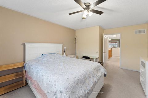 Photo 24 at 44 Antique Drive, Oak Ridges Lake Wilcox, Richmond Hill