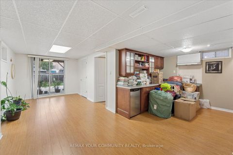 Photo 36 at 44 Antique Drive, Oak Ridges Lake Wilcox, Richmond Hill