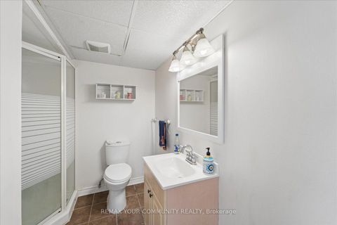 Photo 39 at 44 Antique Drive, Oak Ridges Lake Wilcox, Richmond Hill