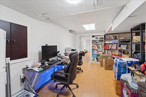 Photo 40 at 44 Antique Drive, Oak Ridges Lake Wilcox, Richmond Hill