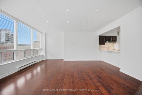 Photo 11 at 610 - 82 Lombard Street, Yonge Corridor, Toronto