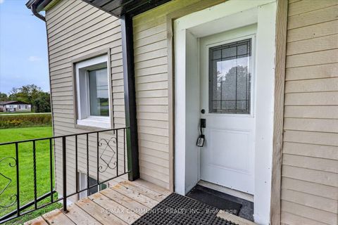 Photo 12 at 6 Sunkist Road, Virginia, Georgina