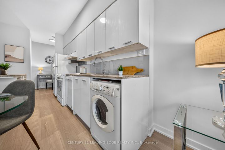 Photo 17 at PH3 - 33 Singer Court, Bayview Village, Toronto